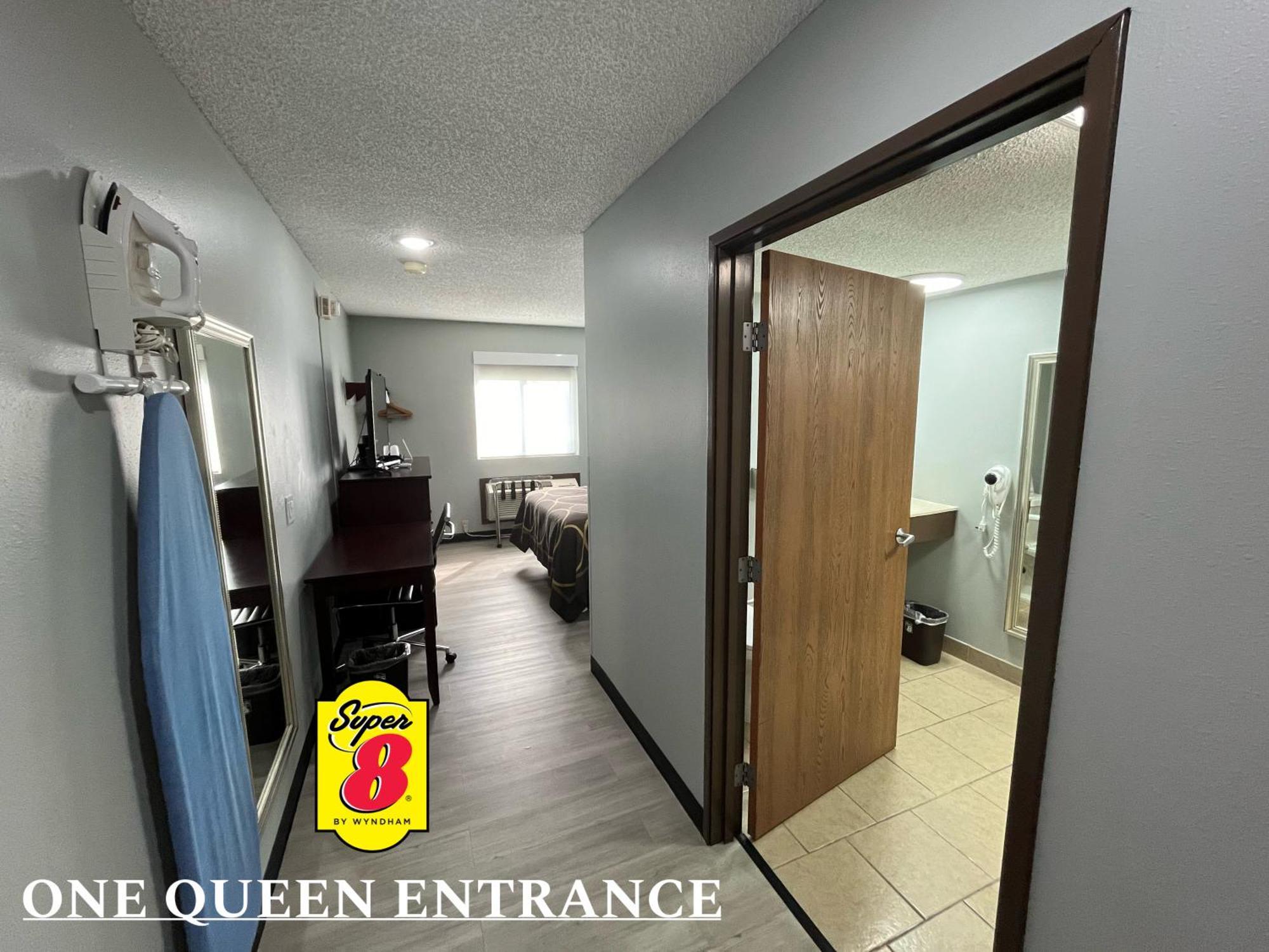 Super 8 By Wyndham Emporia Motel Exterior photo